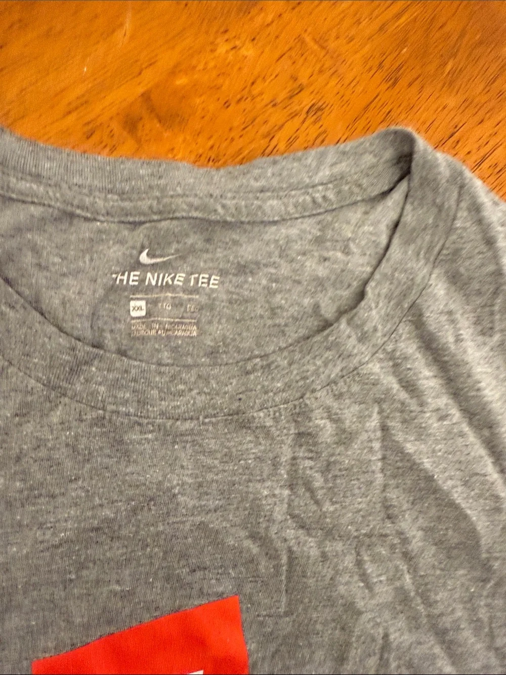 Nike Men's Heather Gray Short Sleeve T-Shirt with Red Logo xxl